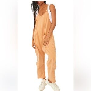 NWOT! FREE PEOPLE (FREE MOVEMENT) HOT SHOT ONSIE. SIZE SMALL